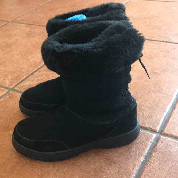 Ugg black leather sheepskin winter boots shoes size W9 - Picture 7 of 16